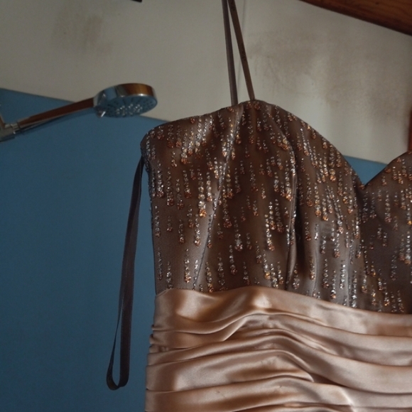 🧁B2G1🧁 NV Couture Glittery Grey and Peach Strapless Special Occasion Dress - Picture 6 of 9